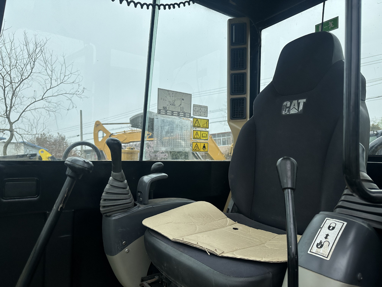 CAT Mini Excavator 306 Click for Discount - Мини-экскаватор: фото 2 CAT Mini Excavator 306 Click for Discount - Мини-экскаватор: фото 2