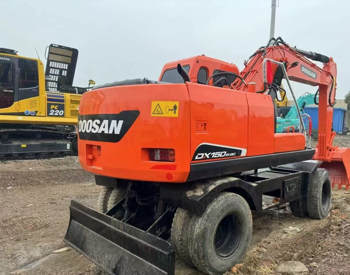 DOOSAN DX150W Wheel Excavator Good Condition - Колёсный экскаватор: фото 1 DOOSAN DX150W Wheel Excavator Good Condition - Колёсный экскаватор: фото 1