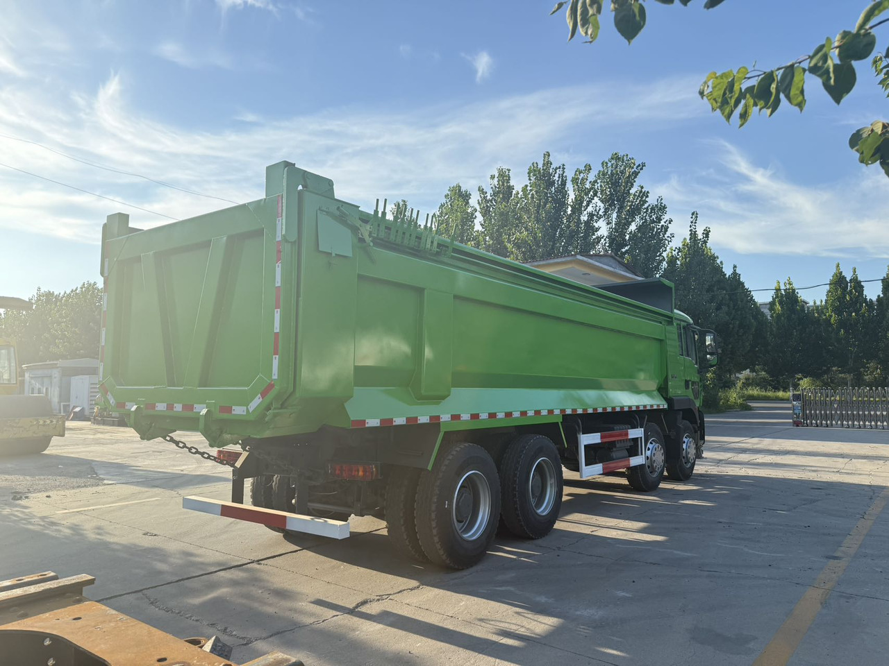 HOWO 8*4 TX Dump Truck Click for Discount - Грузовик: фото 4 HOWO 8*4 TX Dump Truck Click for Discount - Грузовик: фото 4