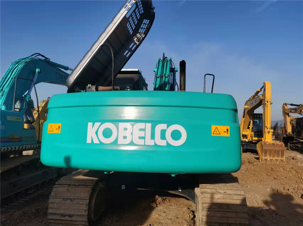 KOBELCO SK200LC - Гусеничный экскаватор: фото 4 KOBELCO SK200LC - Гусеничный экскаватор: фото 4
