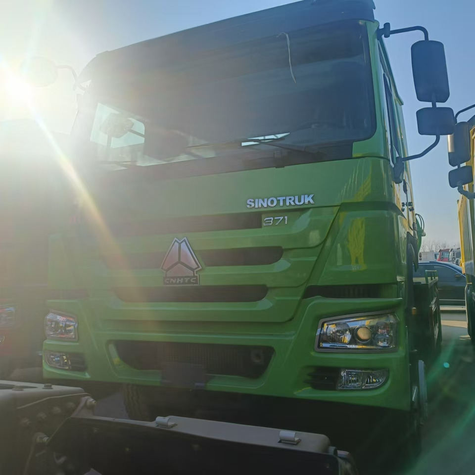 SINOTRUK HOWO Sewage Suction Truck 6*4 Click Here for Discount - Ассенизатор: фото 4 SINOTRUK HOWO Sewage Suction Truck 6*4 Click Here for Discount - Ассенизатор: фото 4