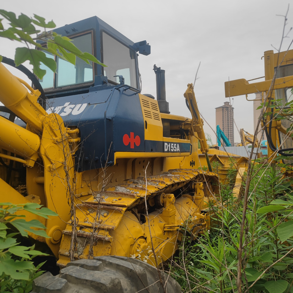KOMATSU BULLDOZER D155A - Строительная техника: фото 1 KOMATSU BULLDOZER D155A - Строительная техника: фото 1