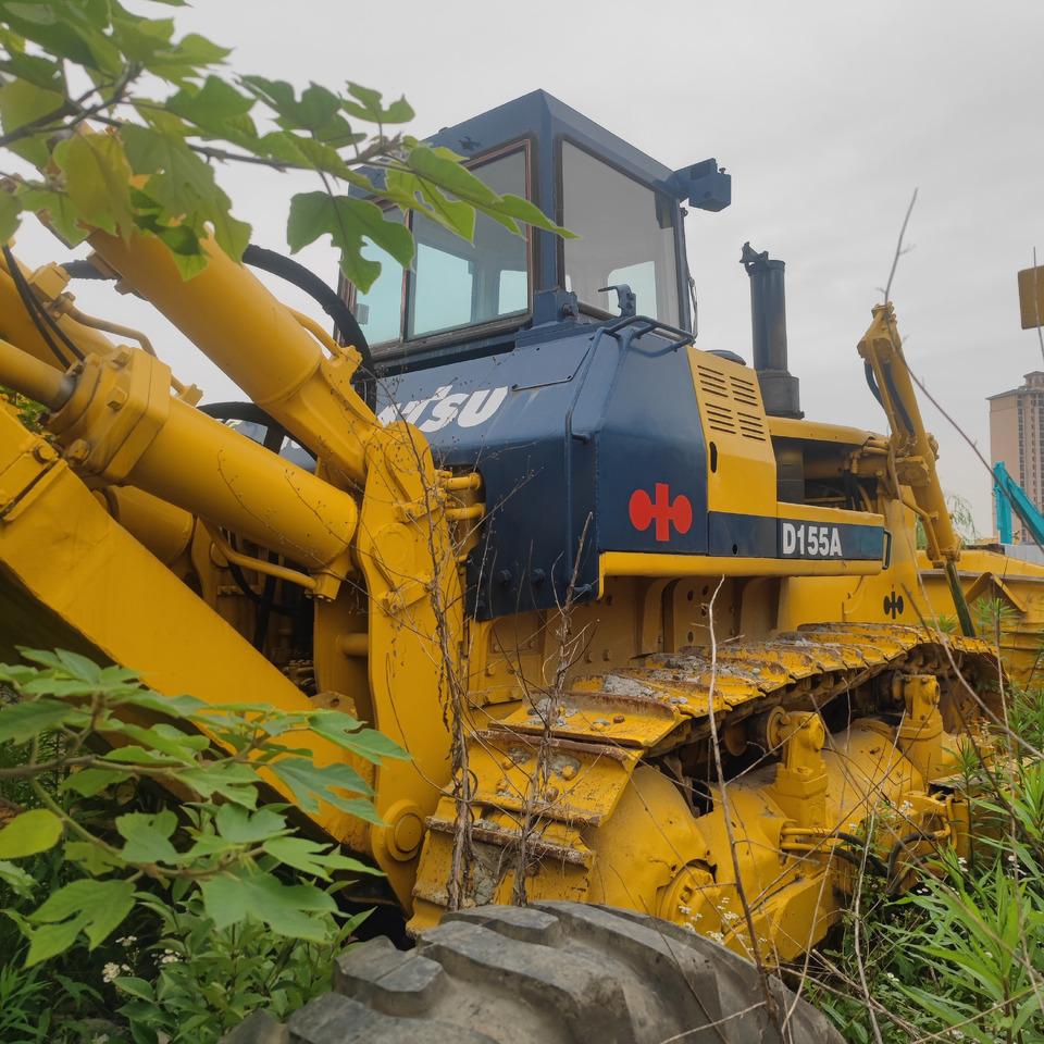 KOMATSU BULLDOZER D155A - Строительная техника: фото 3 KOMATSU BULLDOZER D155A - Строительная техника: фото 3