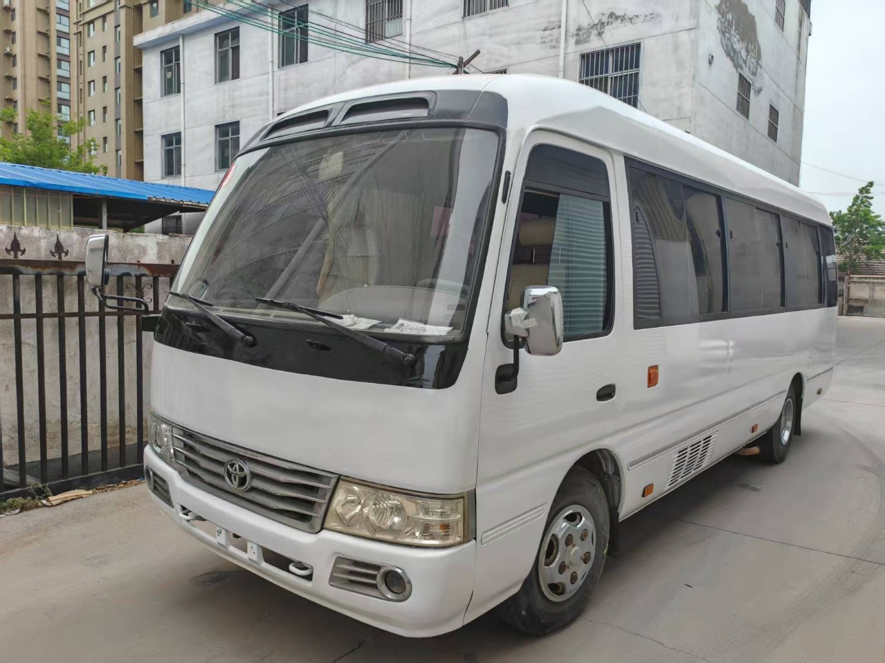 TOYOTA Mini Bus Low Mileage - Туристический автобус: фото 3 TOYOTA Mini Bus Low Mileage - Туристический автобус: фото 3