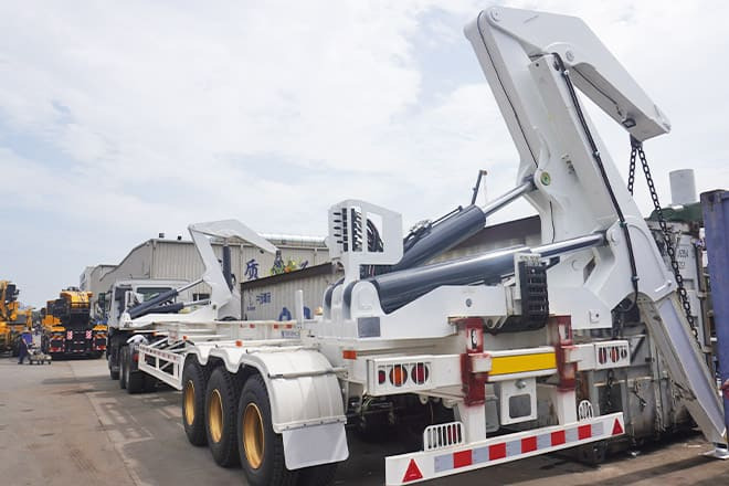 China Container Side Loader Price for Sale in Ghana - Полуприцеп-контейнеровоз/ Сменный кузов: фото 3 China Container Side Loader Price for Sale in Ghana - Полуприцеп-контейнеровоз/ Сменный кузов: фото 3