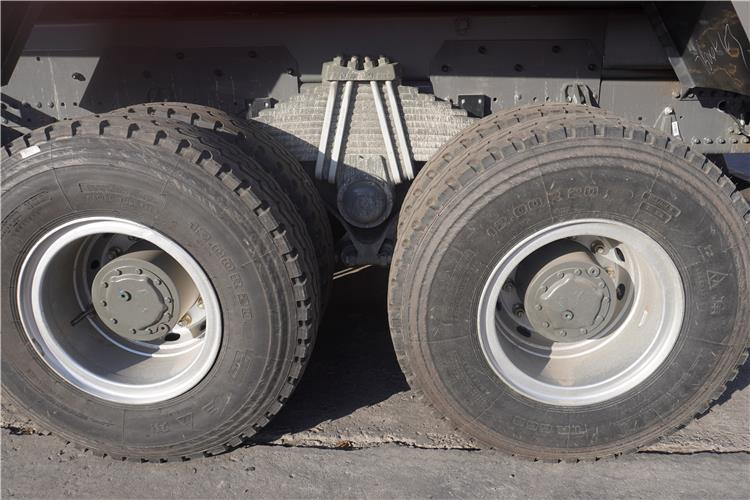 Sinotruk Used Howo A7 Dump Truck 6x4 for Sale In Democratic Republic of the Congo - Самосвал: фото 5 Sinotruk Used Howo A7 Dump Truck 6x4 for Sale In Democratic Republic of the Congo - Самосвал: фото 5