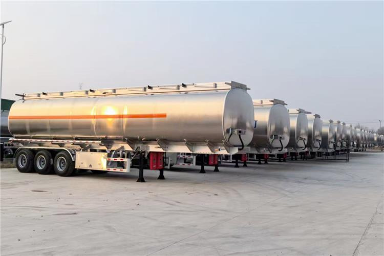 TITAN 3 Axle 45000 L Aluminum Tanker Trailer for Sale In Zimbabwe - Полуприцеп-цистерна: фото 3 TITAN 3 Axle 45000 L Aluminum Tanker Trailer for Sale In Zimbabwe - Полуприцеп-цистерна: фото 3