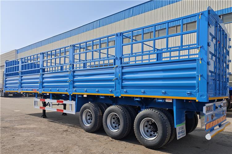 TITAN 3 Axle Livestock Semi Trailer for Sale In Kenya - Полуприцеп для перевозки животных: фото 5 TITAN 3 Axle Livestock Semi Trailer for Sale In Kenya - Полуприцеп для перевозки животных: фото 5