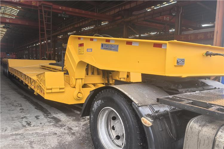 TITAN 4 Axle 100 Ton Removable Gooseneck Trailer for Sale in PNG - Низкорамный полуприцеп: фото 3 TITAN 4 Axle 100 Ton Removable Gooseneck Trailer for Sale in PNG - Низкорамный полуприцеп: фото 3