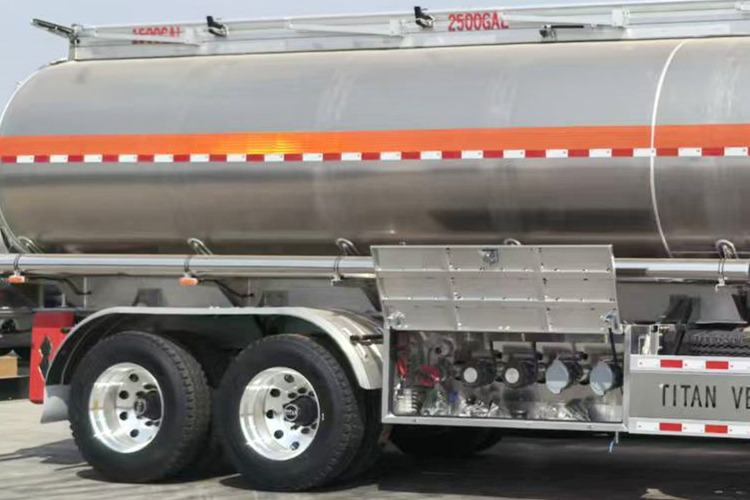 TITAN Aluminum Tanker Trailer for Sale in Malawi - Полуприцеп-цистерна: фото 4 TITAN Aluminum Tanker Trailer for Sale in Malawi - Полуприцеп-цистерна: фото 4