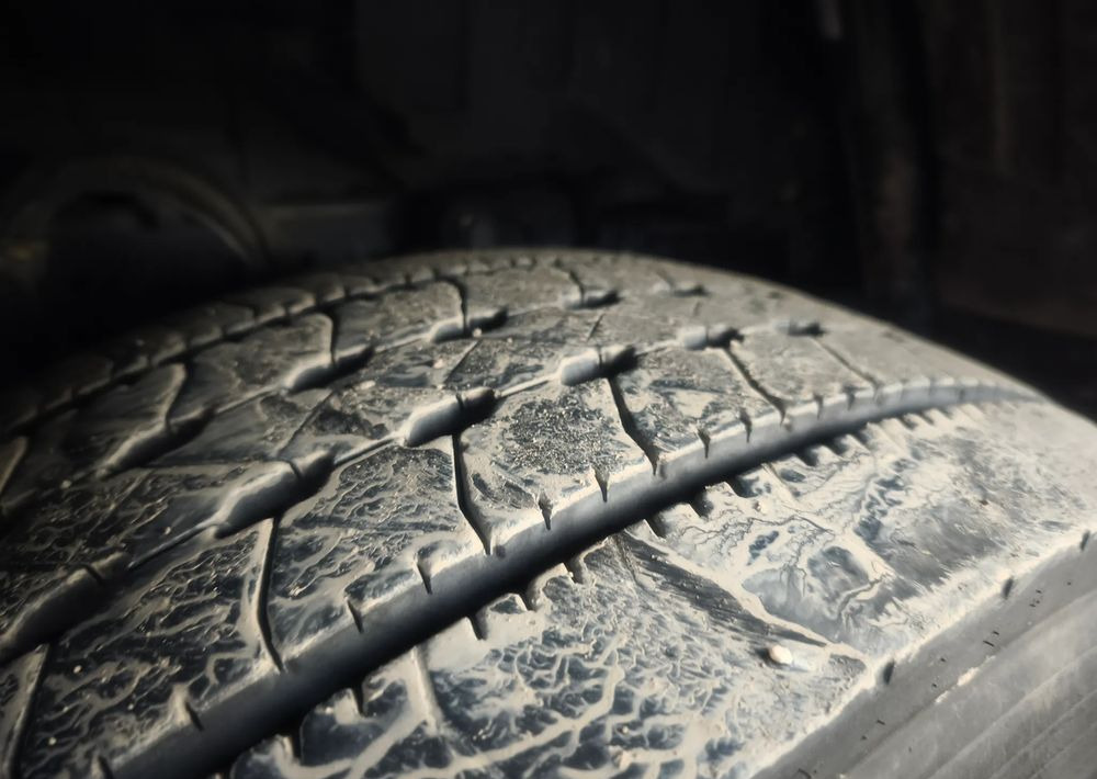 Mercedes-Benz ACTROS ANTOS 2543 6X2 CHŁODNIA IZOTERMA OS SKRĘTNA PODNOSZONA SUPER STAN - Рефрижератор: фото 4 Mercedes-Benz ACTROS ANTOS 2543 6X2 CHŁODNIA IZOTERMA OS SKRĘTNA PODNOSZONA SUPER STAN - Рефрижератор: фото 4