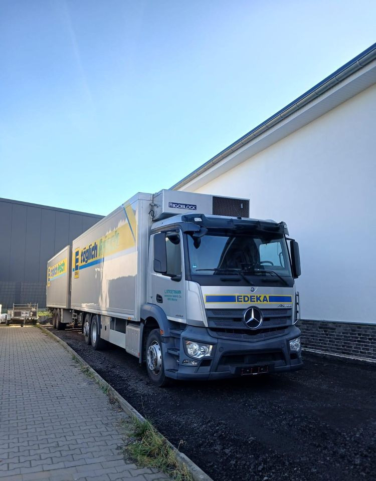 Mercedes-Benz ACTROS ANTOS 2543 6X2 CHŁODNIA IZOTERMA OS SKRĘTNA PODNOSZONA SUPER STAN - Рефрижератор: фото 3 Mercedes-Benz ACTROS ANTOS 2543 6X2 CHŁODNIA IZOTERMA OS SKRĘTNA PODNOSZONA SUPER STAN - Рефрижератор: фото 3