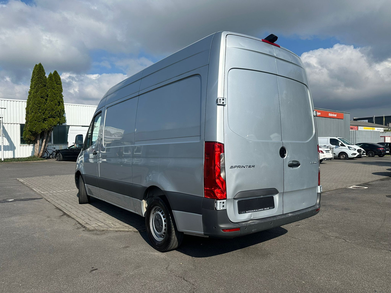 MERCEDES-BENZ Sprinter - Цельнометаллический фургон: фото 3 MERCEDES-BENZ Sprinter - Цельнометаллический фургон: фото 3