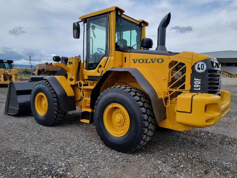 CATERPILLAR L90F - Колёсный погрузчик: фото 4 CATERPILLAR L90F - Колёсный погрузчик: фото 4