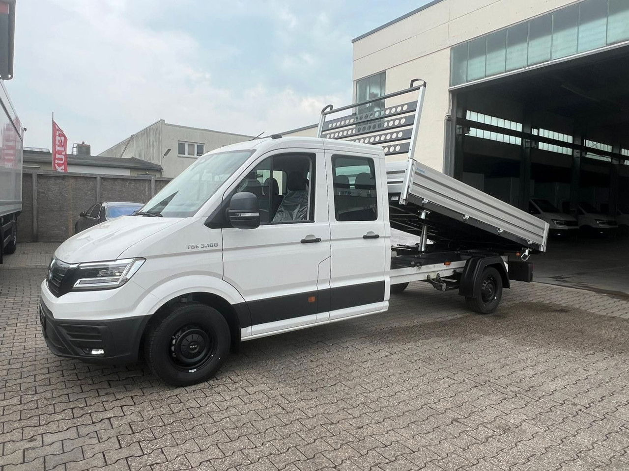 MAN TGE 3 3.180 L4 - 3-Seiten-Kipper 3,5t Aut. LED DC - Малотоннажный самосвал, Грузопассажирский фургон: фото 1 MAN TGE 3 3.180 L4 - 3-Seiten-Kipper 3,5t Aut. LED DC - Малотоннажный самосвал, Грузопассажирский фургон: фото 1