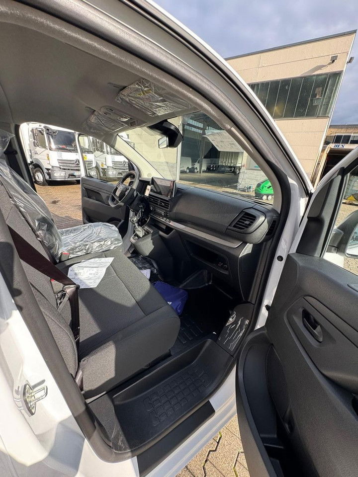 Новый Цельнометаллический фургон Opel Vivaro Flexspace: фото 12 Новый Цельнометаллический фургон Opel Vivaro Flexspace: фото 12