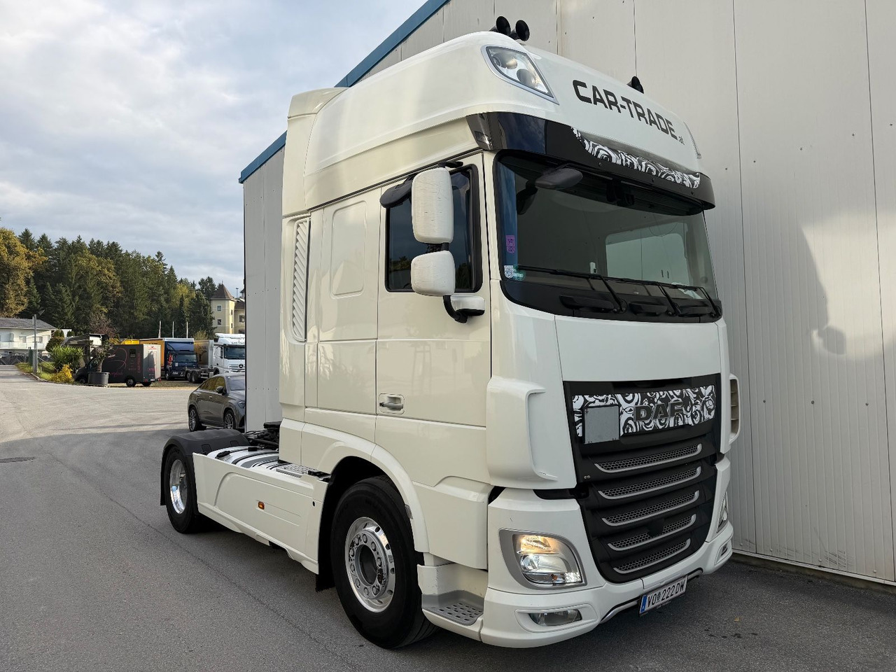 DAF XF 530  Vollausstattung Vollluft 2l-Hydraulik - Тягач: фото 2 DAF XF 530  Vollausstattung Vollluft 2l-Hydraulik - Тягач: фото 2