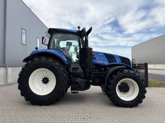 NEW HOLLAND T8.350 PLMi Genesis - Трактор: фото 2 NEW HOLLAND T8.350 PLMi Genesis - Трактор: фото 2