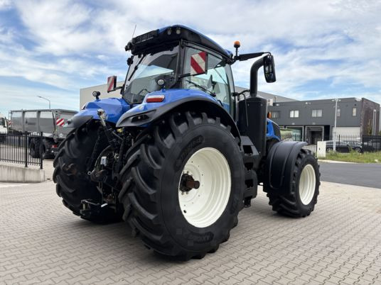 NEW HOLLAND T8.350 PLMi Genesis - Трактор: фото 3 NEW HOLLAND T8.350 PLMi Genesis - Трактор: фото 3