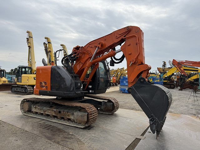 HITACHI ZX135USK-5B - Гусеничный экскаватор: фото 2 HITACHI ZX135USK-5B - Гусеничный экскаватор: фото 2