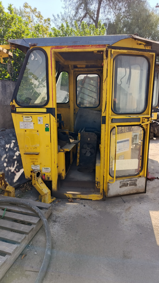 EPIROC BOOMER 282S (CABINAS) - Горнодобывающая техника: фото 1 EPIROC BOOMER 282S (CABINAS) - Горнодобывающая техника: фото 1