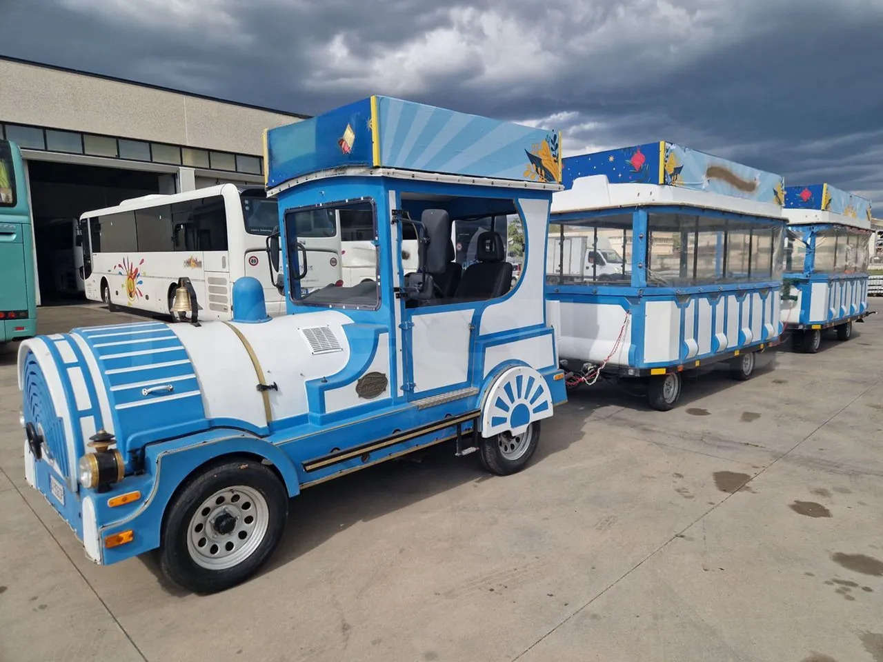Suzuki Road train - Автобус: фото 4 Suzuki Road train - Автобус: фото 4