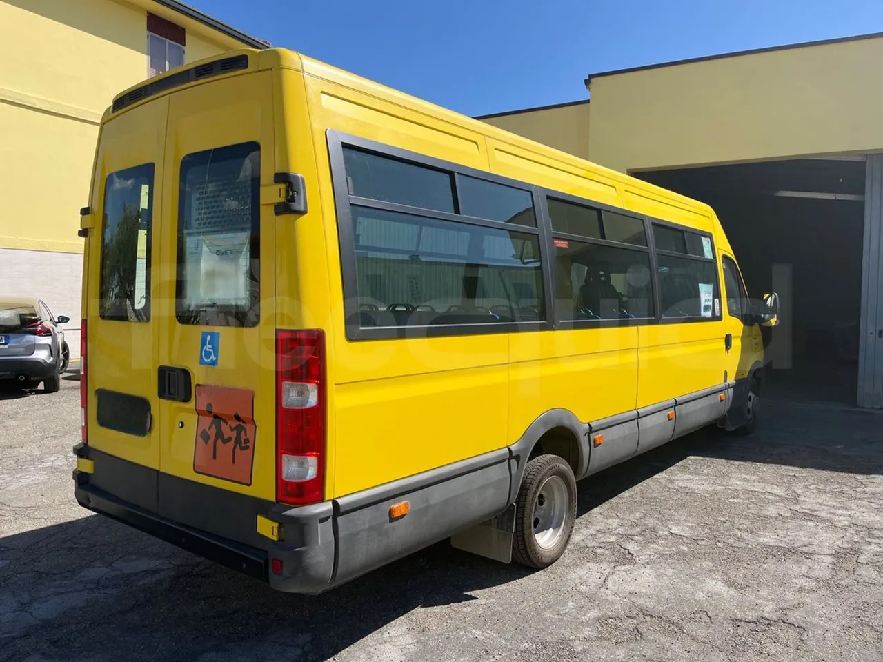 Школьный автобус Iveco Daily: фото 9 Школьный автобус Iveco Daily: фото 9