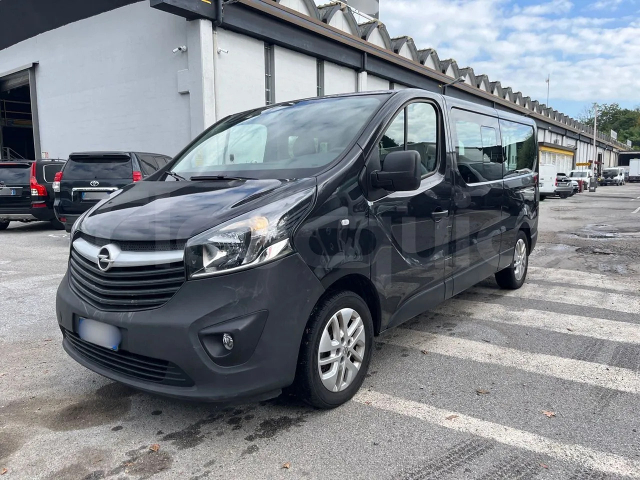 Opel Vivaro - B - Пригородный автобус: фото 4 Opel Vivaro - B - Пригородный автобус: фото 4
