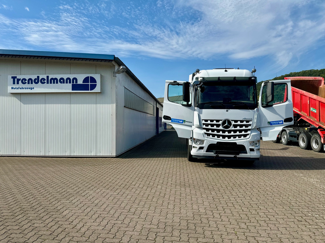 MERCEDES-BENZ Arocs 3553 4 Achsen Tridem - Крюковой мультилифт: фото 3 MERCEDES-BENZ Arocs 3553 4 Achsen Tridem - Крюковой мультилифт: фото 3