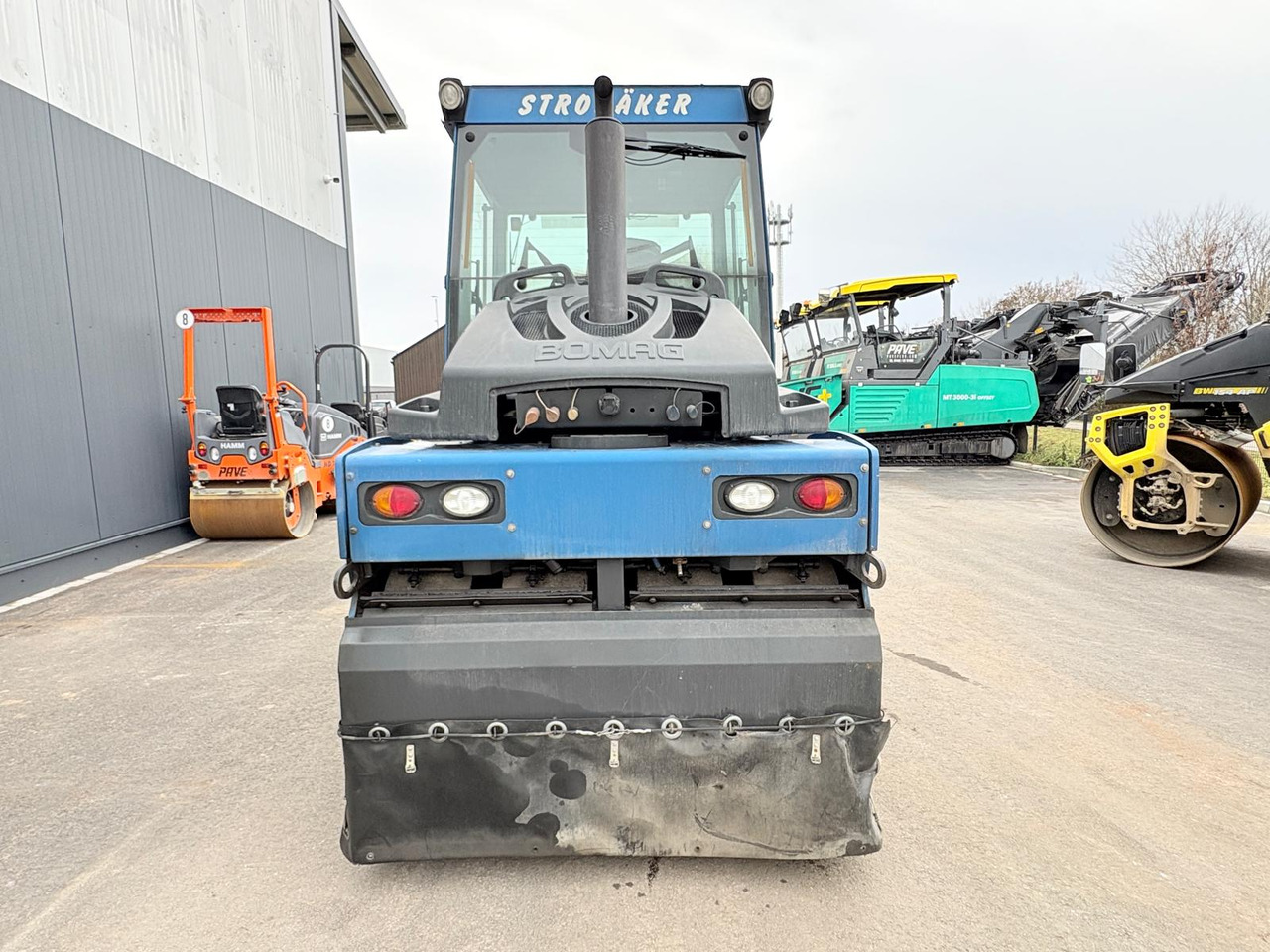 BOMAG BW 154 ACP 4v AM - Комбинированный каток: фото 4 BOMAG BW 154 ACP 4v AM - Комбинированный каток: фото 4