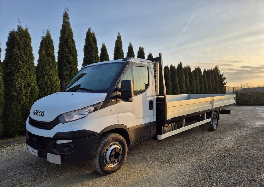 Iveco 70C18 3.0 180KM/ Skrzyniowy / 1 Właściciel/ Himatic 8b/ Rozstaw osi max 5.1m/ - Малотоннажный бортовой грузовик: фото 3 Iveco 70C18 3.0 180KM/ Skrzyniowy / 1 Właściciel/ Himatic 8b/ Rozstaw osi max 5.1m/ - Малотоннажный бортовой грузовик: фото 3