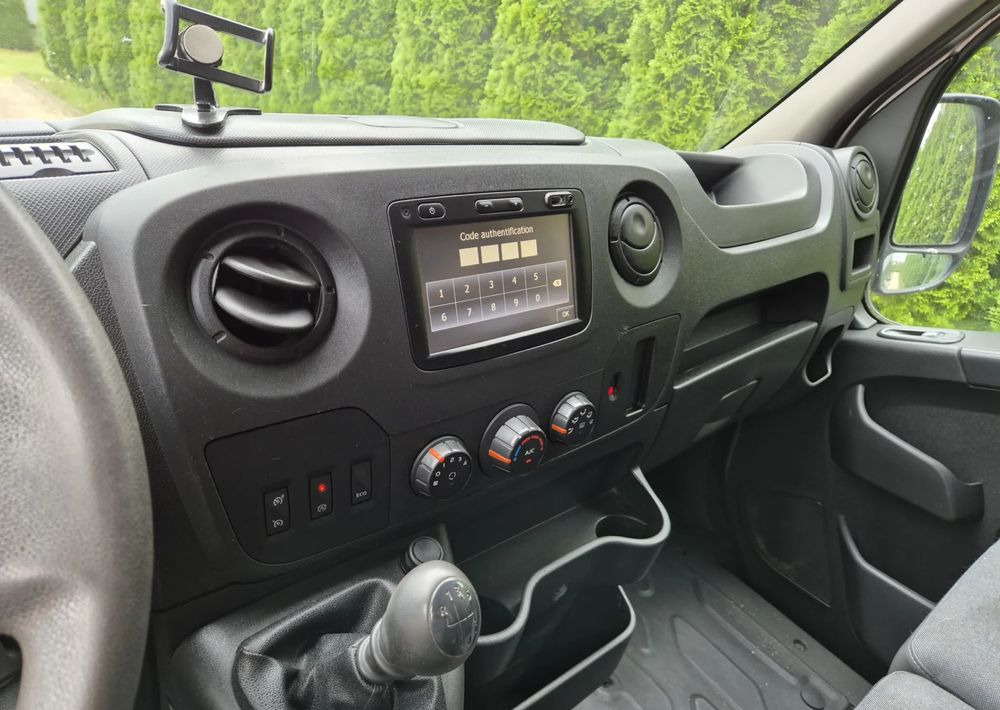 Цельнометаллический фургон Renault Master 2.3 165KM: фото 7