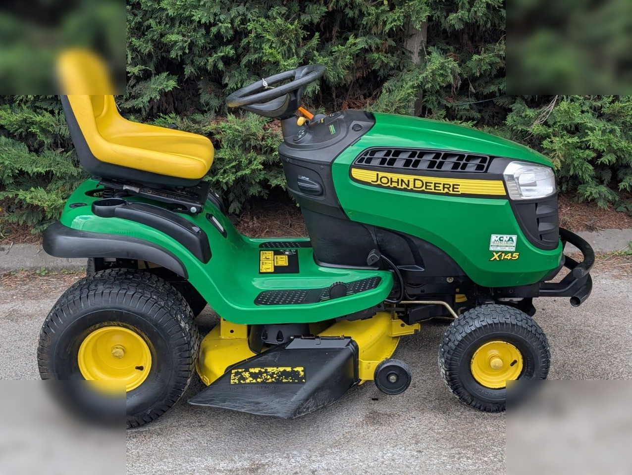 2011 JOHN DEERE X145 - Газонокосилка: фото 3 2011 JOHN DEERE X145 - Газонокосилка: фото 3