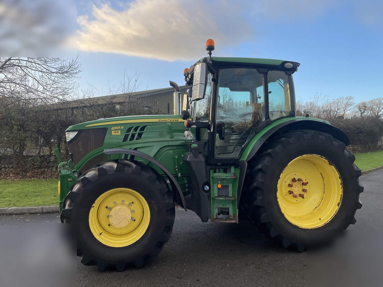 2020 JOHN DEERE 6155R - Трактор: фото 1 2020 JOHN DEERE 6155R - Трактор: фото 1