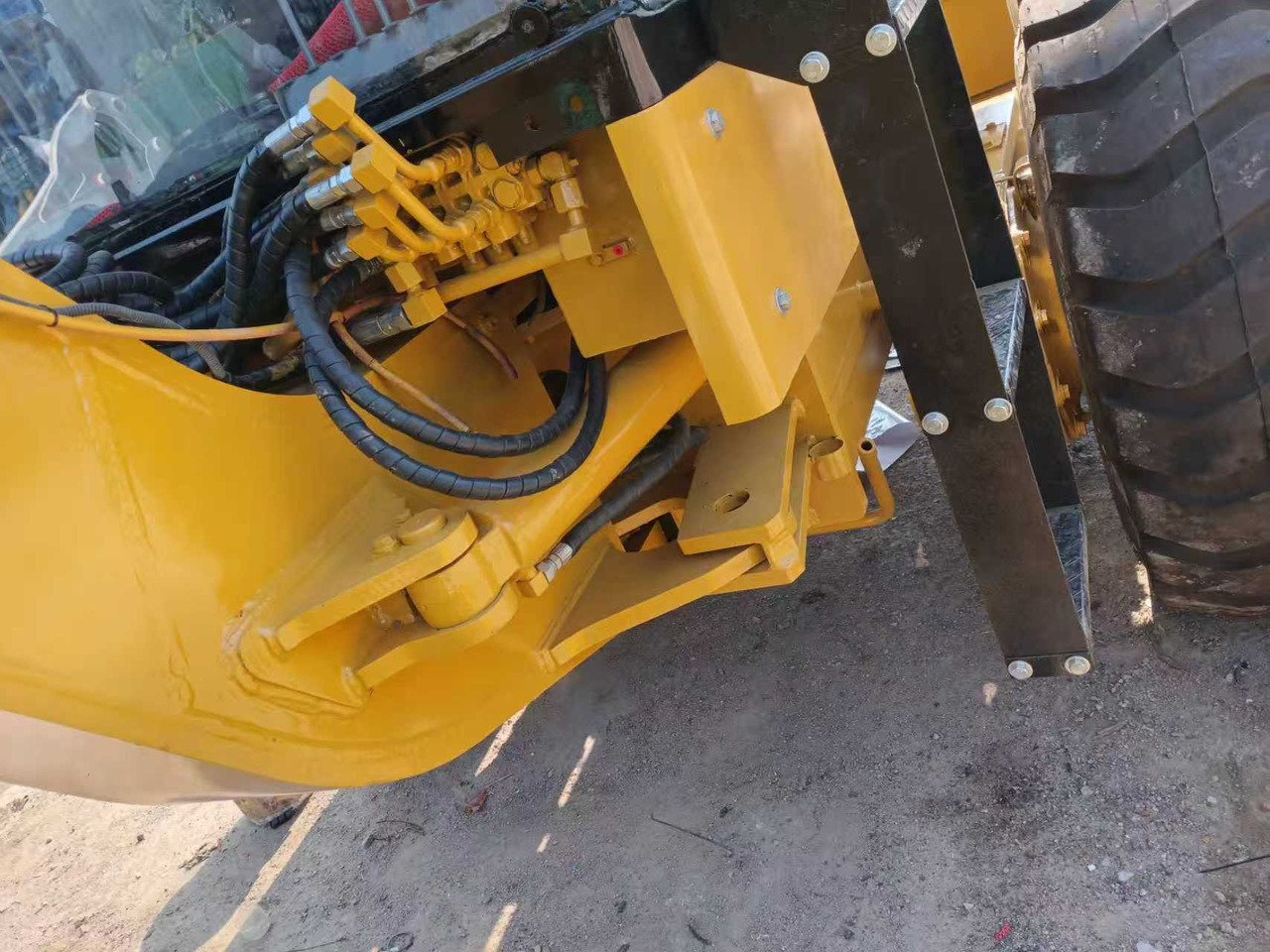 CATERPILLAR 140K used motor grader low price USA brand caterpillar - Грейдер: фото 5 CATERPILLAR 140K used motor grader low price USA brand caterpillar - Грейдер: фото 5