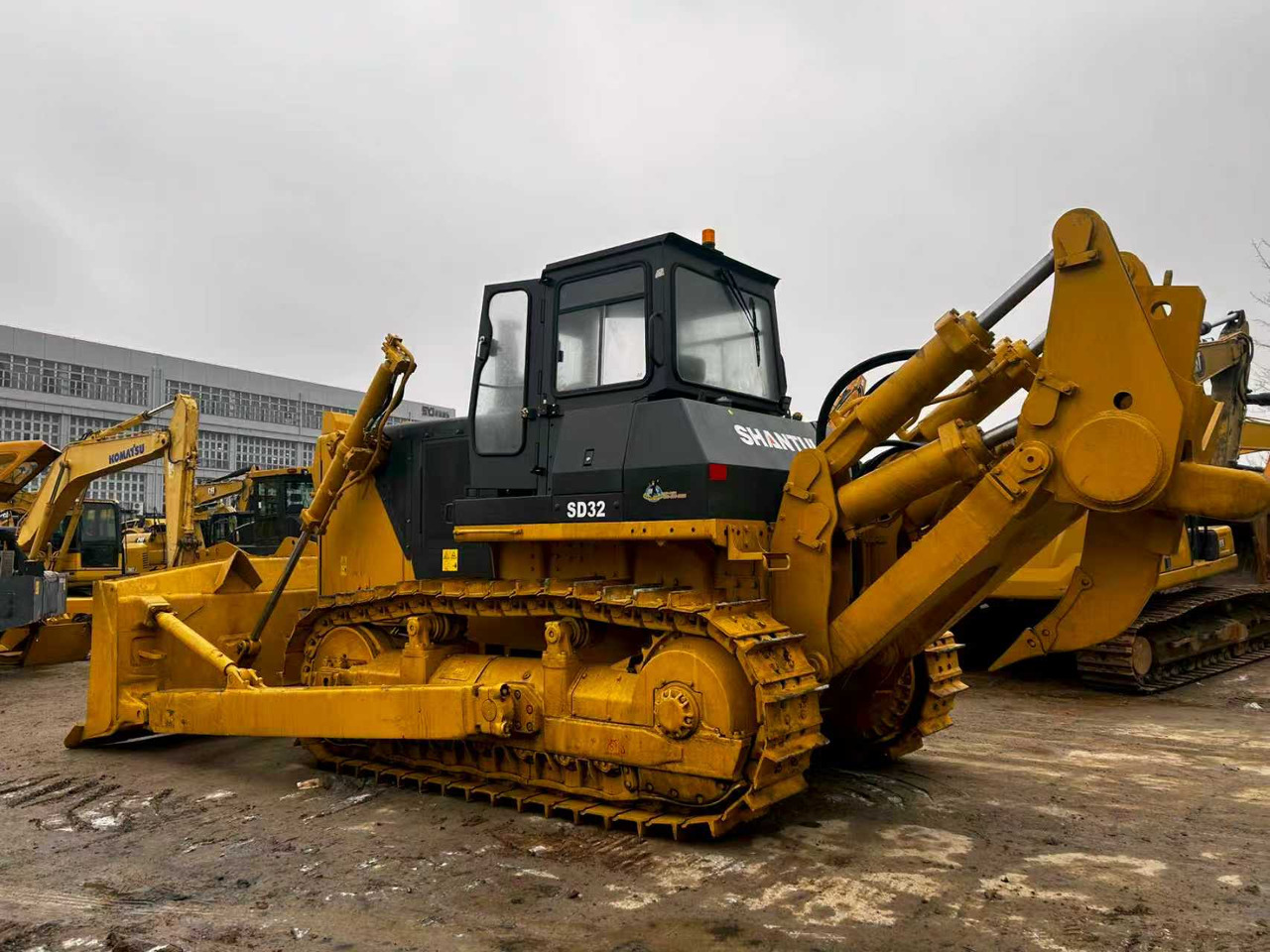 SHANTUI SD32 used bulldozer famous china brand for sale - Бульдозер: фото 4 SHANTUI SD32 used bulldozer famous china brand for sale - Бульдозер: фото 4