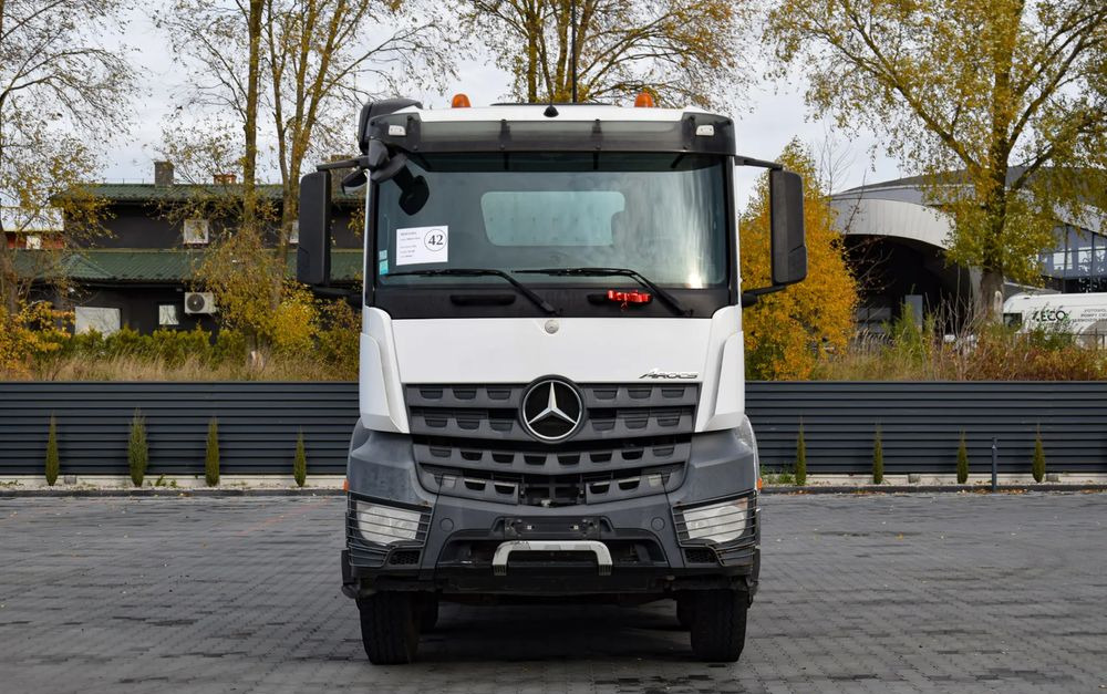 Mercedes-Benz AROCS 3243 / 8x4 / EURO 6 / WYWROTKA / MELLER KIPPER / HYDROBURTA / AUTOMAT / SERWISOWANY / SPROWADZONY - Самосвал: фото 2 Mercedes-Benz AROCS 3243 / 8x4 / EURO 6 / WYWROTKA / MELLER KIPPER / HYDROBURTA / AUTOMAT / SERWISOWANY / SPROWADZONY - Самосвал: фото 2