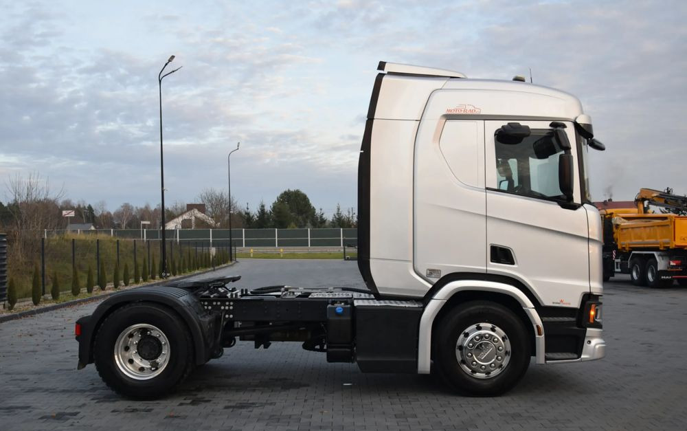 Scania R450 / HYDRAULIKA / RETARDER / ACC / KLIMA / FULL LEDY / ALUFELGI / SERWISOWANA / SPROWADZONA - Тягач: фото 4 Scania R450 / HYDRAULIKA / RETARDER / ACC / KLIMA / FULL LEDY / ALUFELGI / SERWISOWANA / SPROWADZONA - Тягач: фото 4