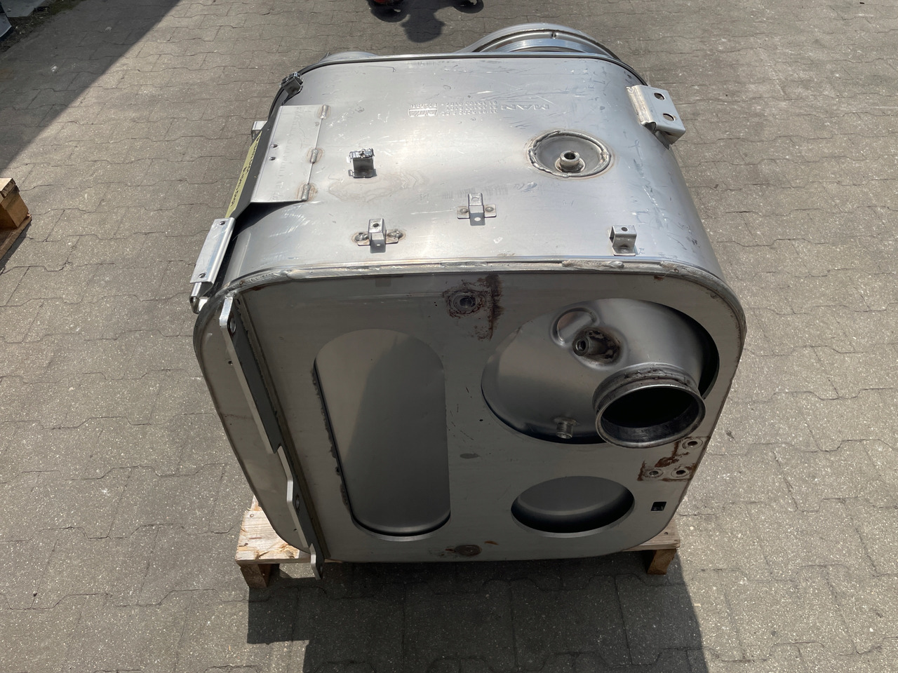 KATALIZATOR MAN TGX TGS EURO 6 DPF TŁUMIK WYDECH 81151036101 - Катализатор для Грузовиков: фото 5 KATALIZATOR MAN TGX TGS EURO 6 DPF TŁUMIK WYDECH 81151036101 - Катализатор для Грузовиков: фото 5