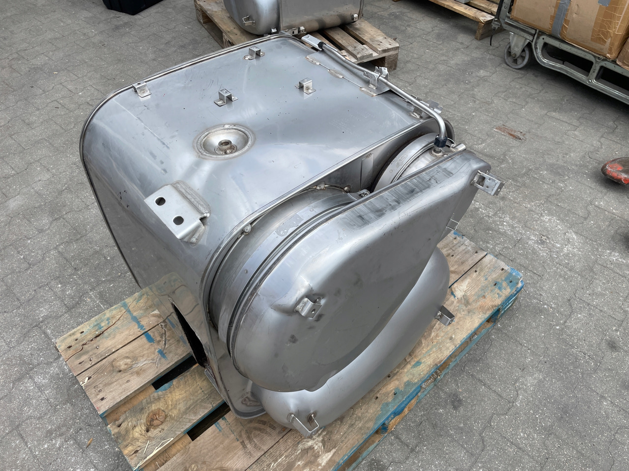 KATALIZATOR MAN TGX TGS EURO 6 DPF TŁUMIK WYDECH 81151036182 - Катализатор для Грузовиков: фото 3 KATALIZATOR MAN TGX TGS EURO 6 DPF TŁUMIK WYDECH 81151036182 - Катализатор для Грузовиков: фото 3