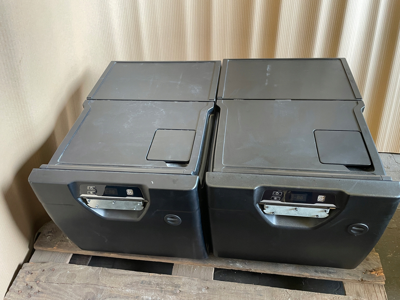 LODÓWKA IVECO S-WAY S WAY wysoka - Кабина и интерьер для Грузовиков: фото 1 LODÓWKA IVECO S-WAY S WAY wysoka - Кабина и интерьер для Грузовиков: фото 1