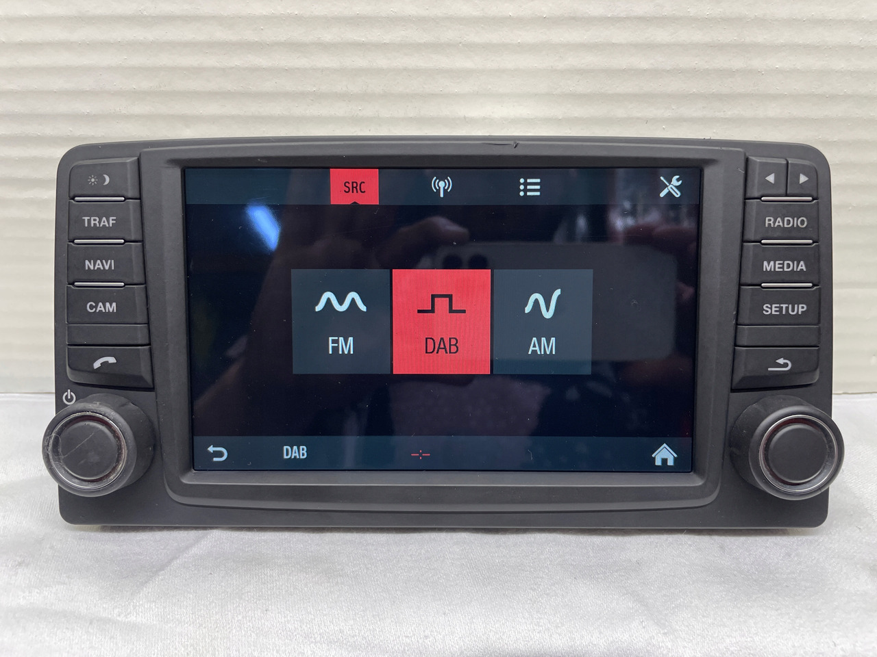 RADIO NAWIGACJA MAN TGS TGX EURO 6 81281006043 WYMIENIONY WYŚWIETLACZ - Система навигации для Грузовиков: фото 1 RADIO NAWIGACJA MAN TGS TGX EURO 6 81281006043 WYMIENIONY WYŚWIETLACZ - Система навигации для Грузовиков: фото 1