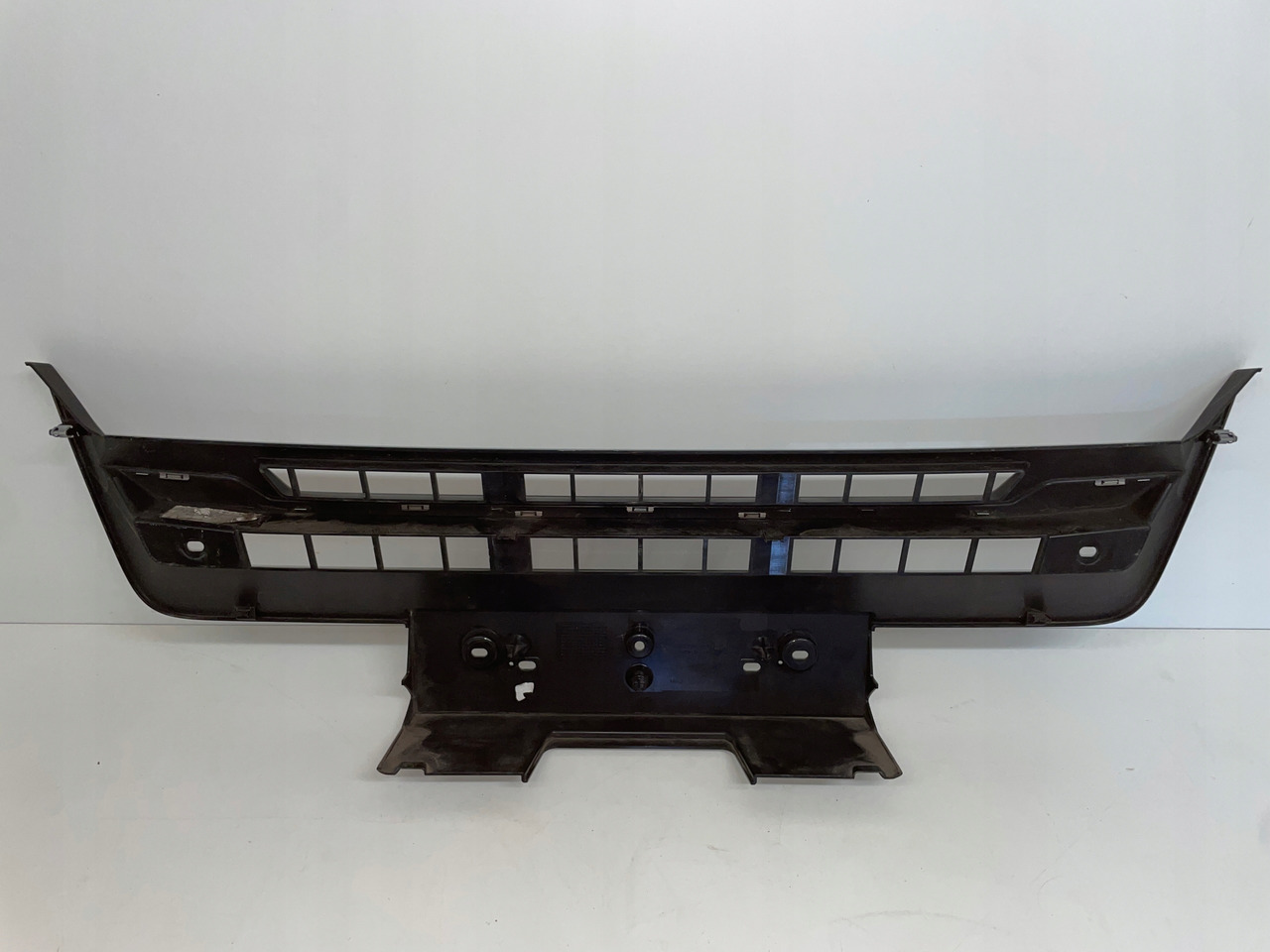 ŚRODKOWY GRILL CHROM ZDERZAKA MAN TGS TG3 TGS 3 ATRAPA 81416146086 - Решётка радиатора для Грузовиков: фото 4 ŚRODKOWY GRILL CHROM ZDERZAKA MAN TGS TG3 TGS 3 ATRAPA 81416146086 - Решётка радиатора для Грузовиков: фото 4