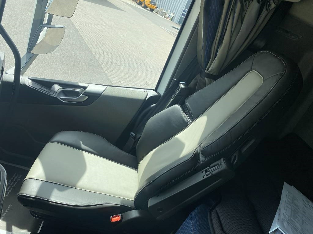 Грузовик-контейнеровоз/ Сменный кузов Volvo FH 540: фото 11 Грузовик-контейнеровоз/ Сменный кузов Volvo FH 540: фото 11