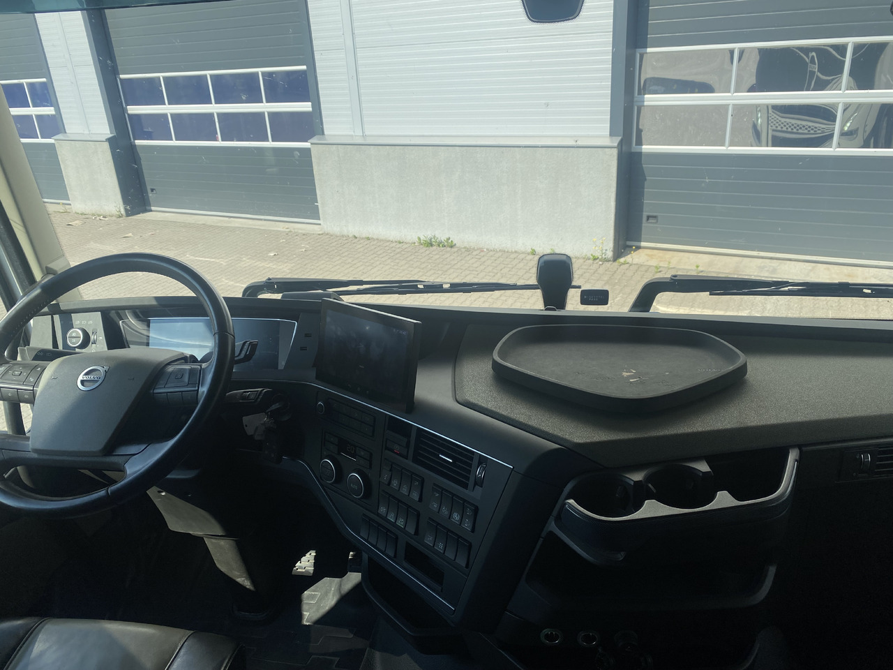 Грузовик-контейнеровоз/ Сменный кузов Volvo FH 540: фото 6