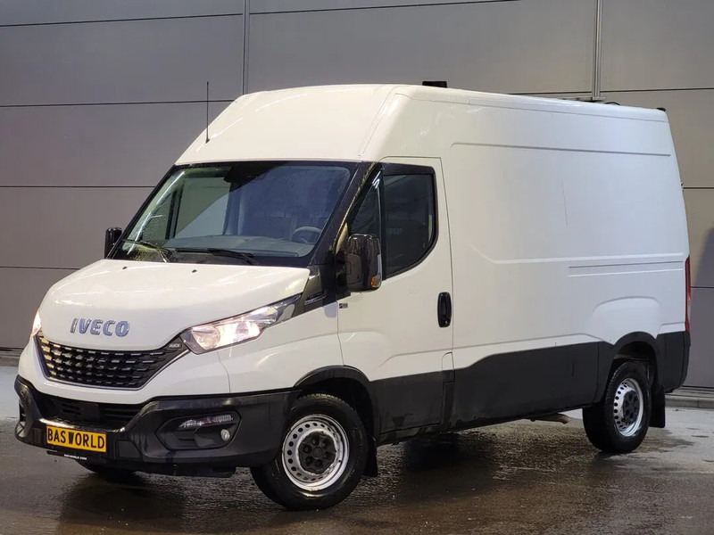 Iveco Daily 35S16 L2H2 - Цельнометаллический фургон: фото 1 Iveco Daily 35S16 L2H2 - Цельнометаллический фургон: фото 1