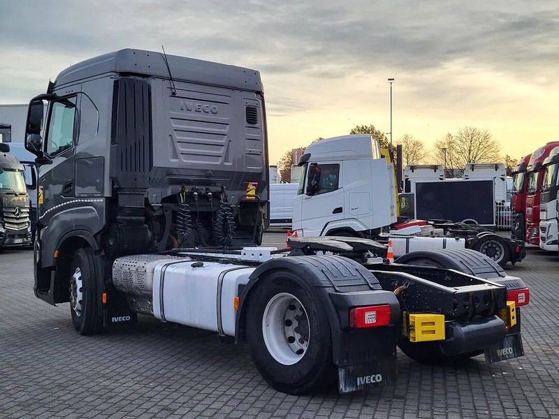 Iveco S-WAY 480 Automatic Retarder Clima Cruise LED PTO Navi Euro6 - Тягач: фото 3 Iveco S-WAY 480 Automatic Retarder Clima Cruise LED PTO Navi Euro6 - Тягач: фото 3