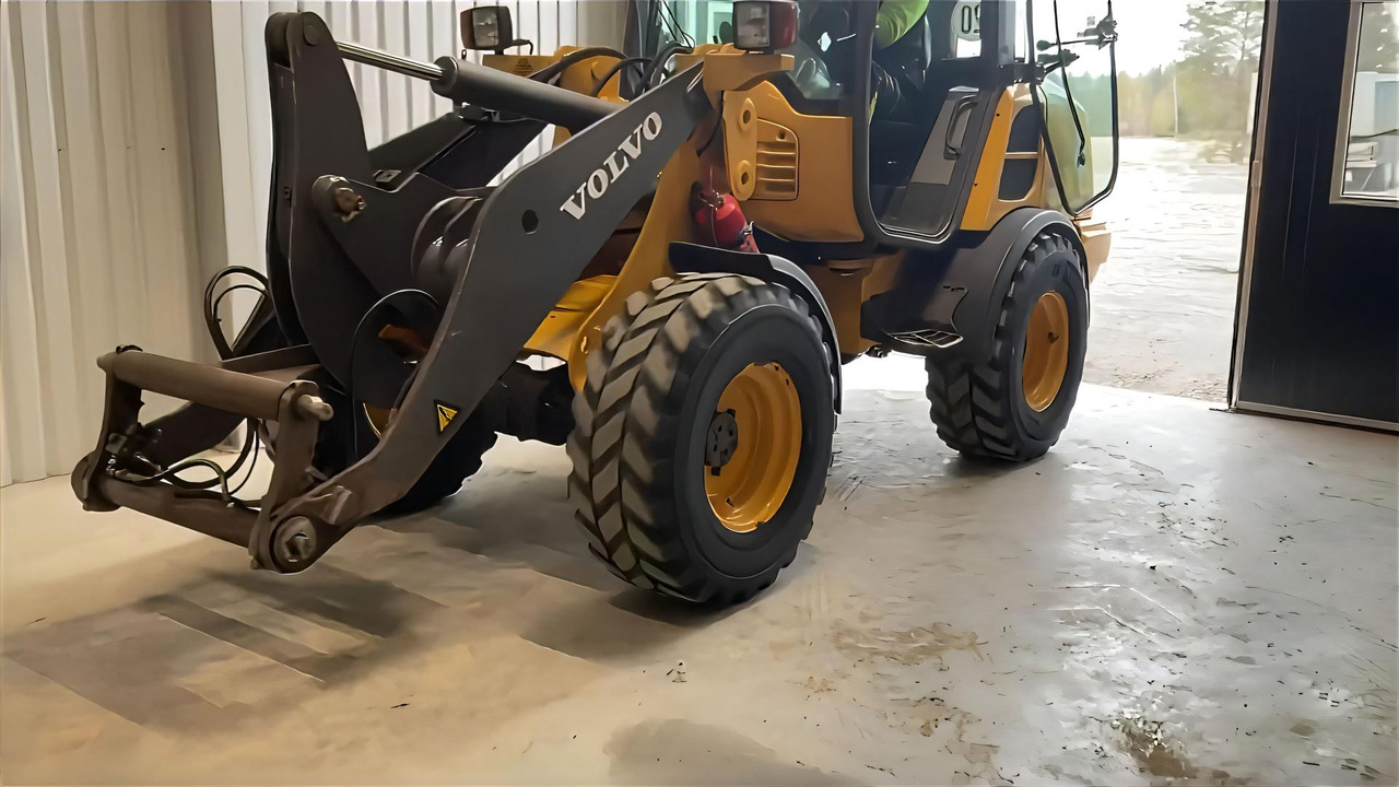 Volvo L 25 - Колёсный погрузчик: фото 4 Volvo L 25 - Колёсный погрузчик: фото 4