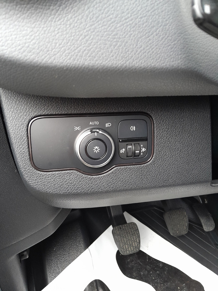 MERCEDES-BENZ Sprinter - Малотоннажный бортовой грузовик: фото 5 MERCEDES-BENZ Sprinter - Малотоннажный бортовой грузовик: фото 5