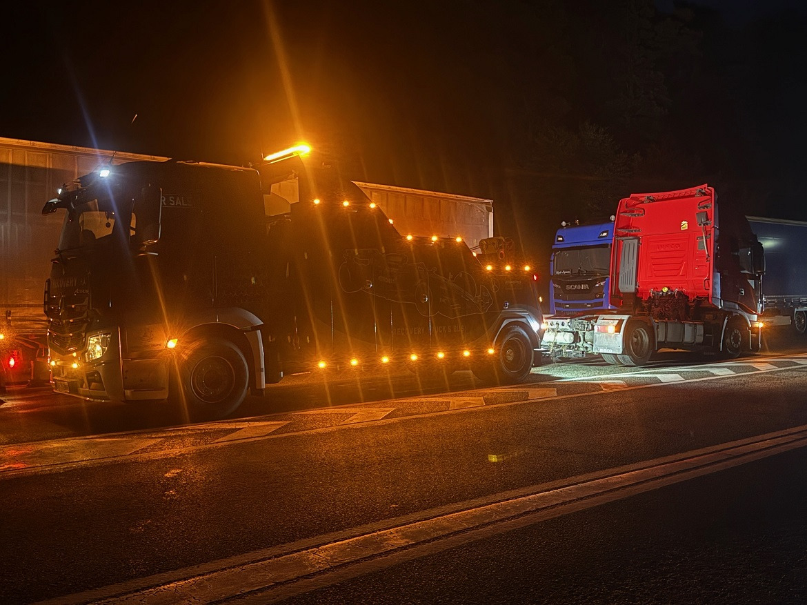 Эвакуатор MERCEDES-BENZ Actros 2043: фото 12 Эвакуатор MERCEDES-BENZ Actros 2043: фото 12